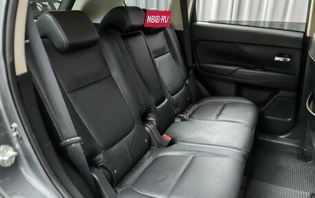 Mitsubishi Outlander III рестайлинг 3, 2015 год, 1 525 000 рублей, 8 фотография