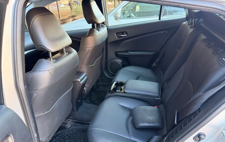 Toyota Prius IV XW50, 2017 год, 1 850 000 рублей, 7 фотография