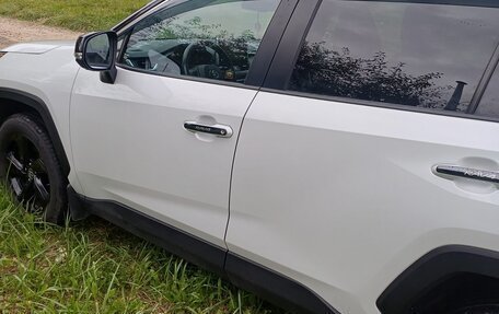Toyota RAV4, 2021 год, 3 470 000 рублей, 3 фотография