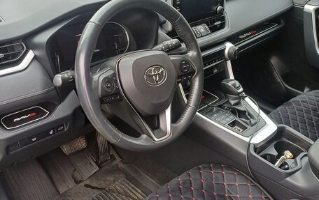 Toyota RAV4, 2021 год, 3 470 000 рублей, 5 фотография