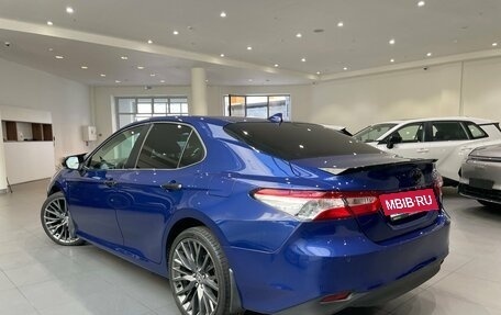 Toyota Camry, 2021 год, 2 895 000 рублей, 4 фотография