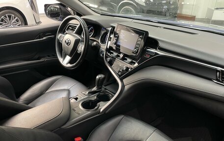 Toyota Camry, 2021 год, 2 895 000 рублей, 11 фотография