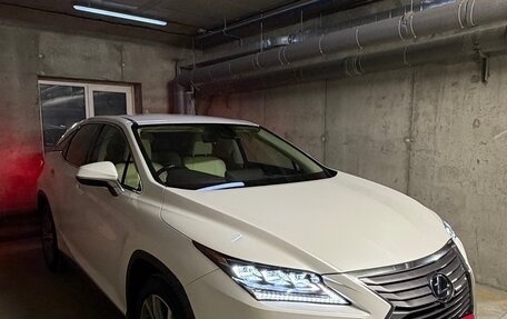 Lexus RX IV рестайлинг, 2017 год, 4 100 000 рублей, 1 фотография