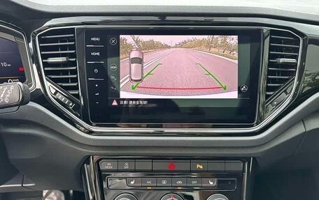 Volkswagen T-Roc I, 2022 год, 2 239 000 рублей, 12 фотография