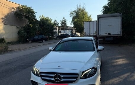 Mercedes-Benz E-Класс, 2017 год, 3 800 000 рублей, 2 фотография