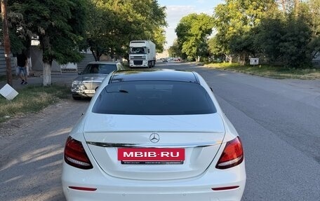Mercedes-Benz E-Класс, 2017 год, 3 800 000 рублей, 5 фотография