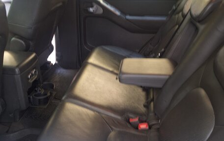 Nissan Pathfinder, 2006 год, 860 000 рублей, 21 фотография