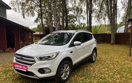 Ford Kuga III, 2018 год, 1 250 000 рублей, 2 фотография
