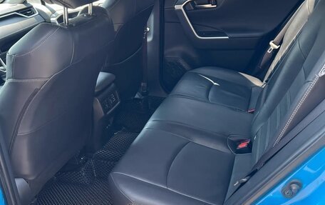 Toyota RAV4, 2020 год, 2 900 000 рублей, 8 фотография