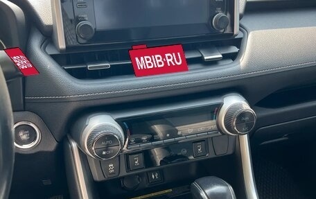 Toyota RAV4, 2020 год, 2 900 000 рублей, 6 фотография
