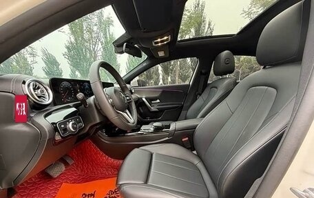 Mercedes-Benz A-Класс, 2023 год, 1 720 001 рублей, 10 фотография