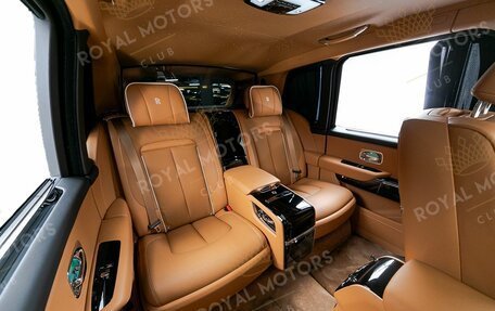 Rolls-Royce Cullinan, 2025 год, 59 000 000 рублей, 20 фотография