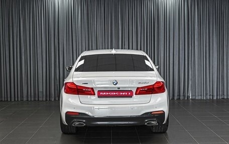 BMW 5 серия, 2019 год, 3 894 111 рублей, 4 фотография
