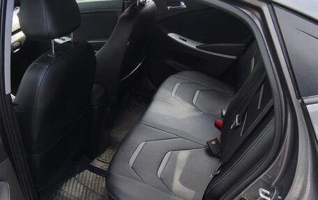 Hyundai Solaris II рестайлинг, 2013 год, 700 000 рублей, 10 фотография