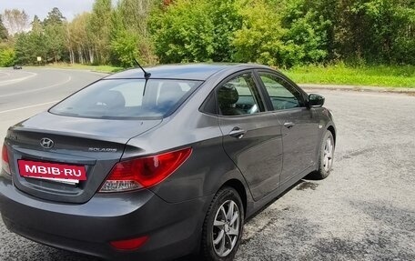 Hyundai Solaris II рестайлинг, 2013 год, 700 000 рублей, 5 фотография