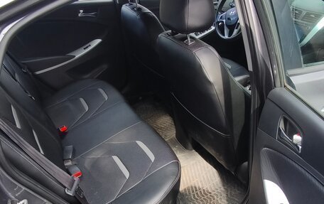 Hyundai Solaris II рестайлинг, 2013 год, 700 000 рублей, 11 фотография