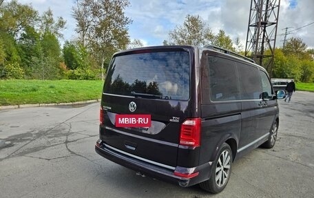 Volkswagen Multivan T6 рестайлинг, 2017 год, 3 450 000 рублей, 7 фотография