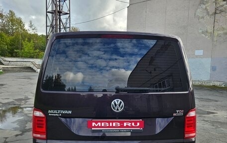Volkswagen Multivan T6 рестайлинг, 2017 год, 3 450 000 рублей, 8 фотография