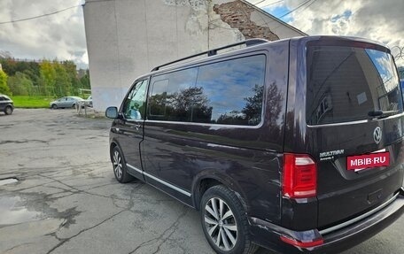 Volkswagen Multivan T6 рестайлинг, 2017 год, 3 450 000 рублей, 9 фотография