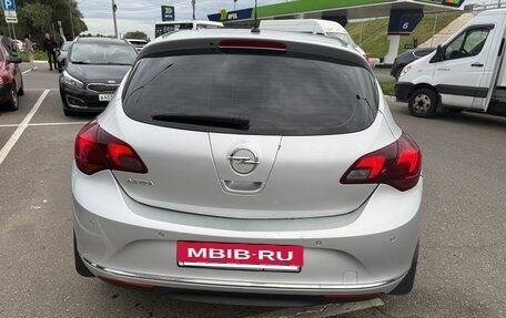 Opel Astra J, 2013 год, 720 000 рублей, 2 фотография