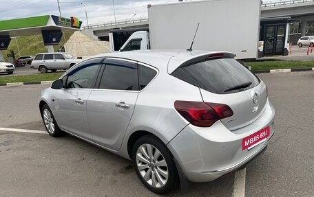 Opel Astra J, 2013 год, 720 000 рублей, 4 фотография