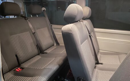 Volkswagen Caravelle T5, 2011 год, 2 000 000 рублей, 8 фотография