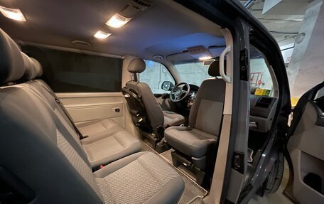 Volkswagen Caravelle T5, 2011 год, 2 000 000 рублей, 4 фотография