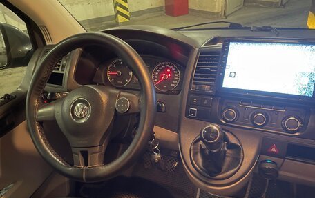 Volkswagen Caravelle T5, 2011 год, 2 000 000 рублей, 10 фотография