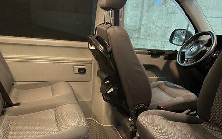 Volkswagen Caravelle T5, 2011 год, 2 000 000 рублей, 7 фотография