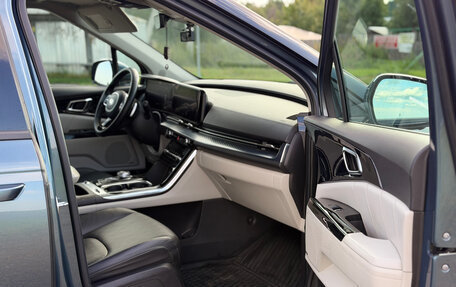 KIA Carnival, 2021 год, 3 900 000 рублей, 17 фотография