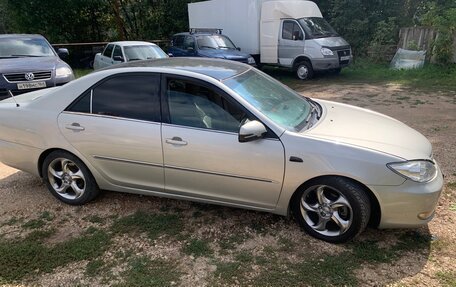 Toyota Camry V40, 2002 год, 750 000 рублей, 2 фотография