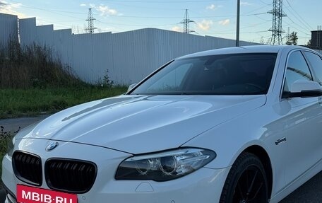 BMW 5 серия, 2016 год, 2 400 000 рублей, 2 фотография