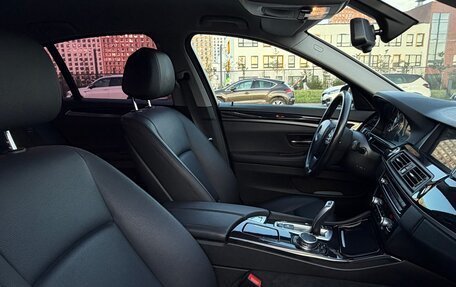 BMW 5 серия, 2016 год, 2 400 000 рублей, 10 фотография
