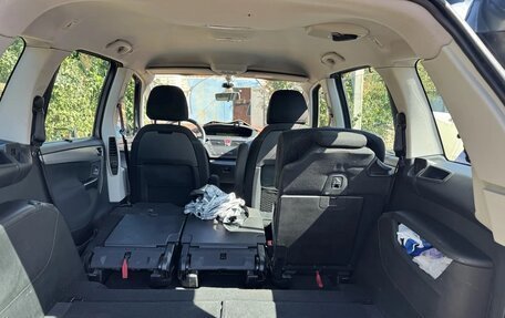 Citroen C4 Picasso II рестайлинг, 2010 год, 650 000 рублей, 7 фотография