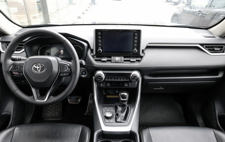 Toyota RAV4, 2020 год, 3 398 000 рублей, 13 фотография
