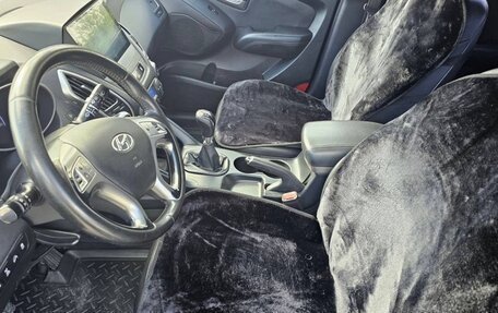 Hyundai ix35 I рестайлинг, 2010 год, 900 000 рублей, 7 фотография