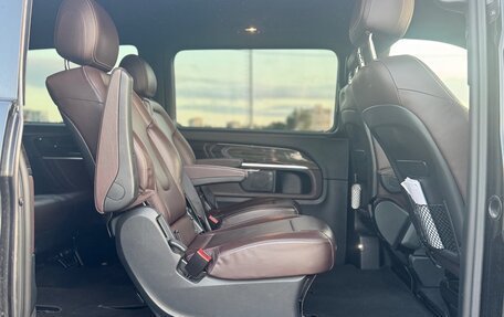 Mercedes-Benz V-Класс, 2016 год, 3 600 000 рублей, 10 фотография