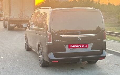 Mercedes-Benz V-Класс, 2016 год, 3 600 000 рублей, 6 фотография