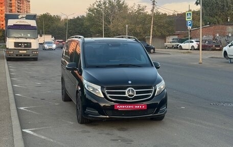 Mercedes-Benz V-Класс, 2016 год, 3 600 000 рублей, 3 фотография