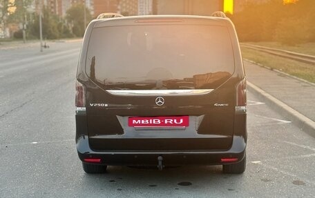 Mercedes-Benz V-Класс, 2016 год, 3 600 000 рублей, 5 фотография