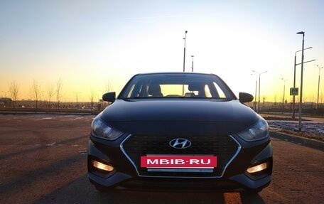 Hyundai Solaris II рестайлинг, 2018 год, 1 500 000 рублей, 4 фотография