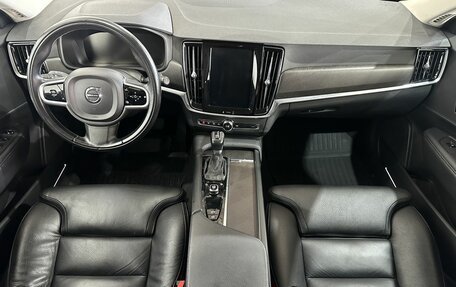 Volvo V90 Cross Country I рестайлинг, 2018 год, 2 865 000 рублей, 9 фотография