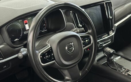 Volvo V90 Cross Country I рестайлинг, 2018 год, 2 865 000 рублей, 12 фотография
