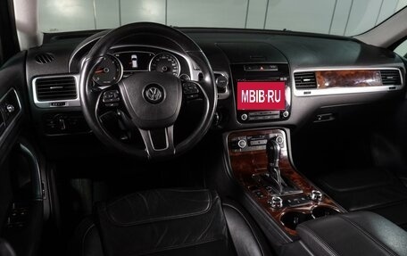 Volkswagen Touareg III, 2013 год, 2 749 000 рублей, 6 фотография