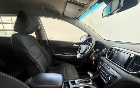 KIA Sportage IV рестайлинг, 2018 год, 1 870 000 рублей, 9 фотография