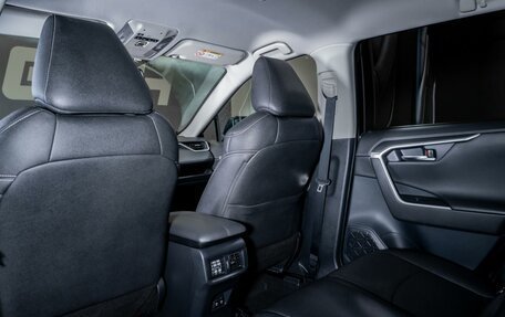 Toyota RAV4, 2021 год, 3 400 000 рублей, 14 фотография