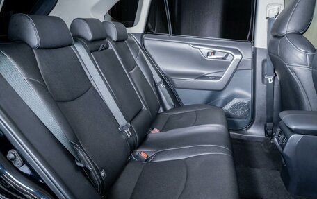 Toyota RAV4, 2021 год, 3 400 000 рублей, 10 фотография