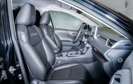 Toyota RAV4, 2021 год, 3 400 000 рублей, 11 фотография