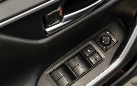 Toyota RAV4, 2021 год, 3 400 000 рублей, 27 фотография