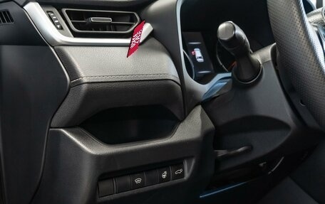 Toyota RAV4, 2021 год, 3 400 000 рублей, 26 фотография